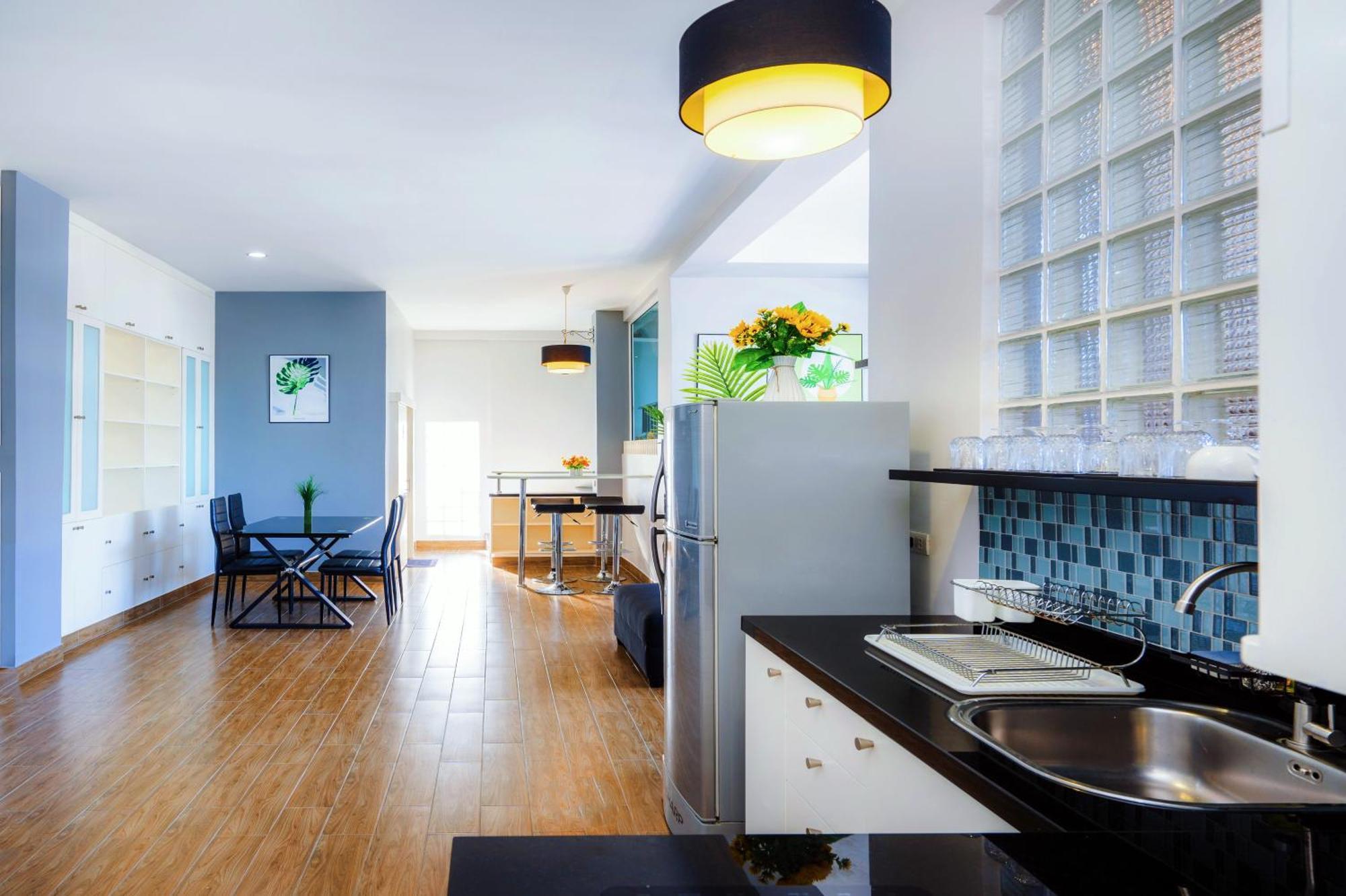Апартаменты Hua Hin First - Happy Rent Номер фото