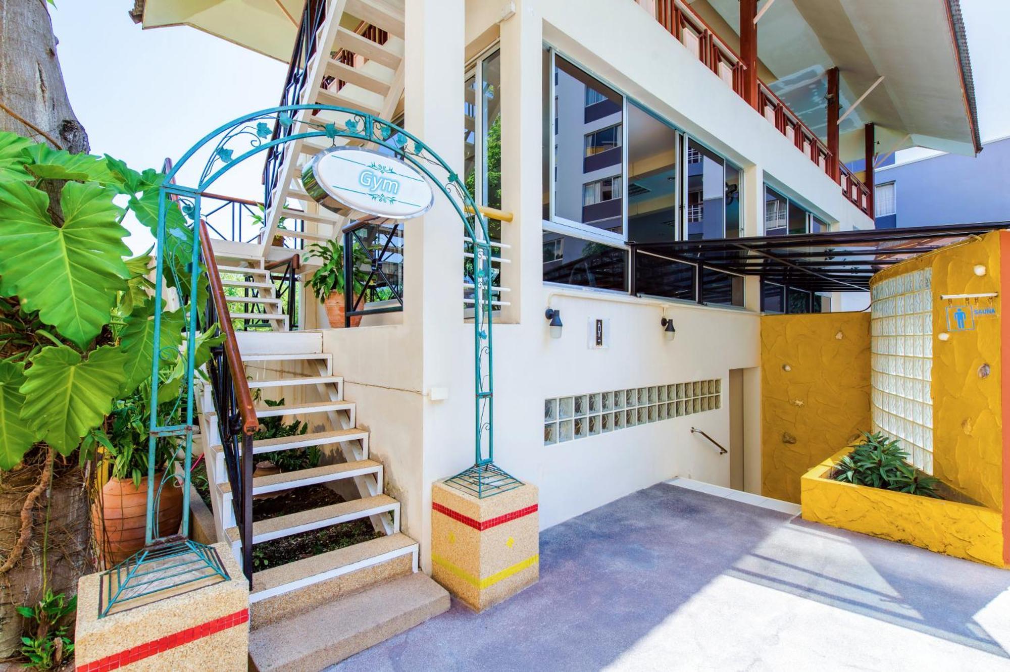 Апартаменты Hua Hin First - Happy Rent Экстерьер фото