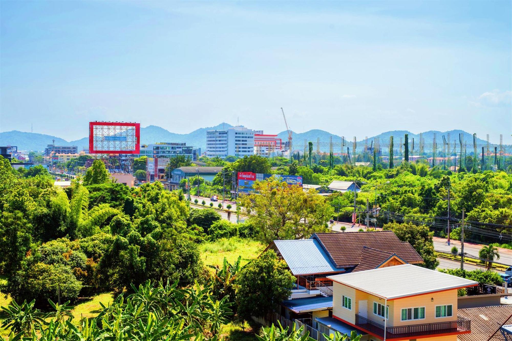 Апартаменты Hua Hin First - Happy Rent Номер фото